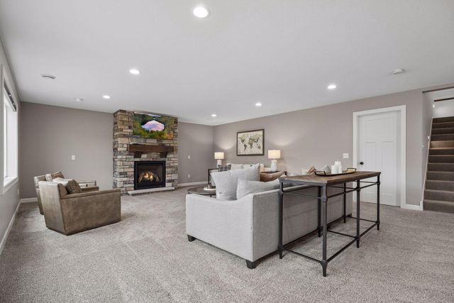 19648 Yellowpine Street NW, Oak Grove, MN 55011