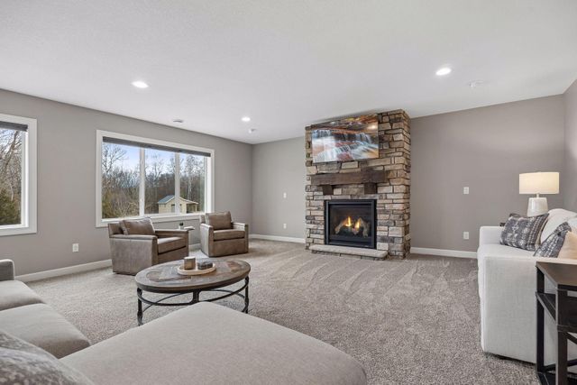 19648 Yellowpine Street NW, Oak Grove, MN 55011