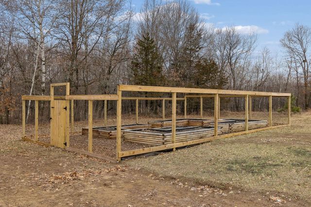 19648 Yellowpine Street NW, Oak Grove, MN 55011