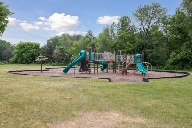 19648 Yellowpine Street NW, Oak Grove, MN 55011