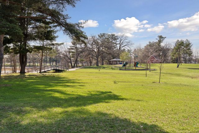 19648 Yellowpine Street NW, Oak Grove, MN 55011