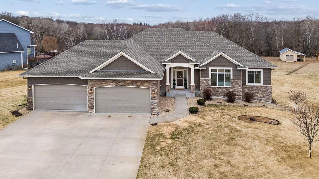 19648 Yellowpine Street NW, Oak Grove, MN 55011