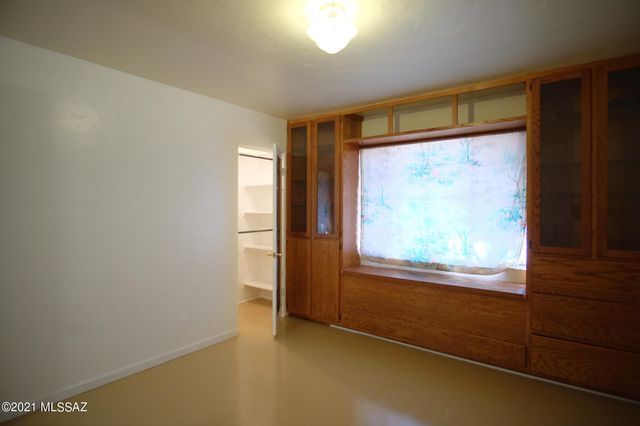 4917 E Timrod Street, Tucson, AZ 85711