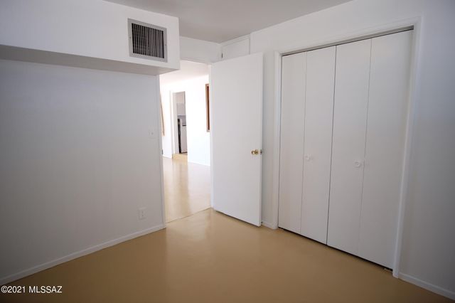 4917 E Timrod Street, Tucson, AZ 85711