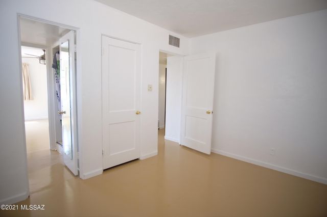 4917 E Timrod Street, Tucson, AZ 85711