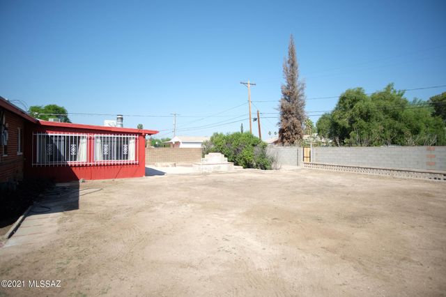 4917 E Timrod Street, Tucson, AZ 85711