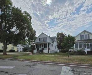 1014 S Farragut Street, Bay City, MI 48708