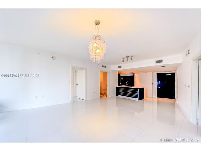 200 Biscayne Boulevard Way 3404, Miami, FL 33131