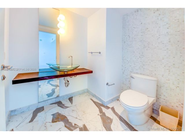 200 Biscayne Boulevard Way 3404, Miami, FL 33131