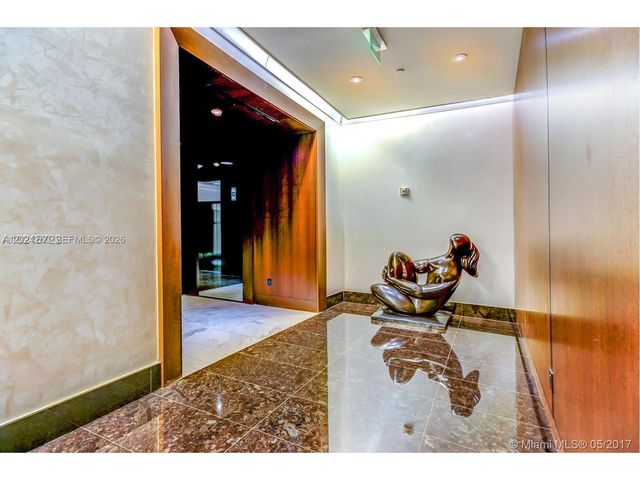 200 Biscayne Boulevard Way 3404, Miami, FL 33131