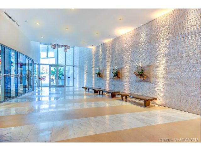 200 Biscayne Boulevard Way 3404, Miami, FL 33131