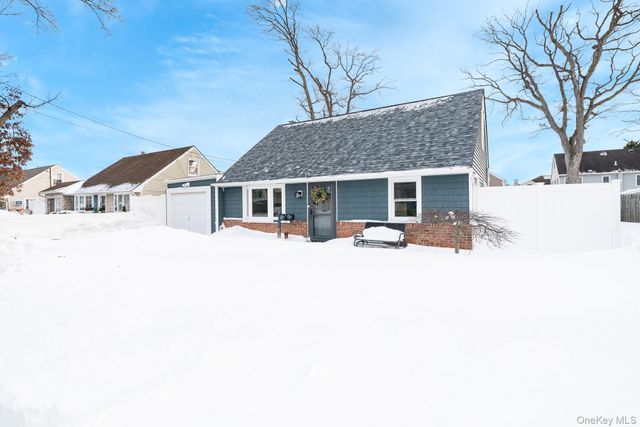 126 Boston Avenue, Massapequa, NY 11758