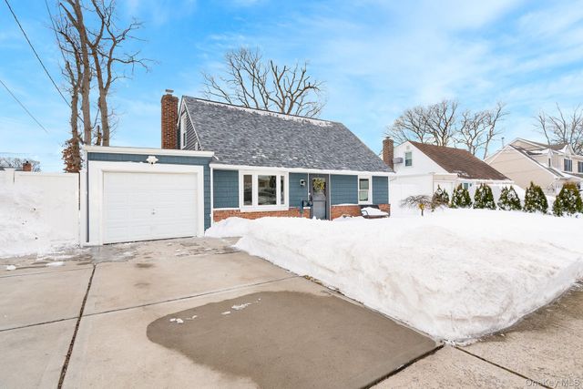 126 Boston Avenue, Massapequa, NY 11758