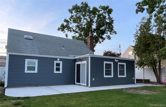 126 Boston Avenue, Massapequa, NY 11758