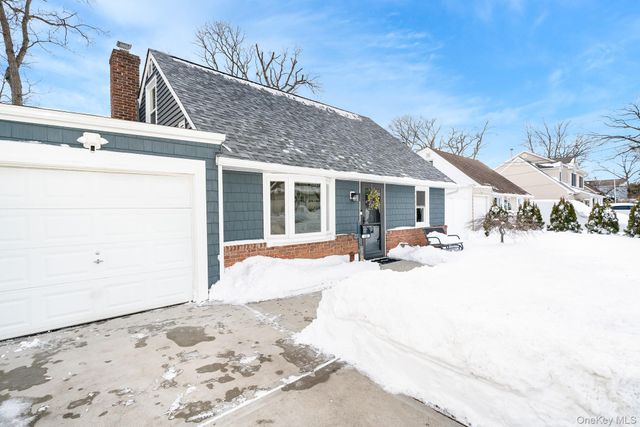 126 Boston Avenue, Massapequa, NY 11758