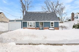 126 Boston Avenue, Massapequa, NY 11758