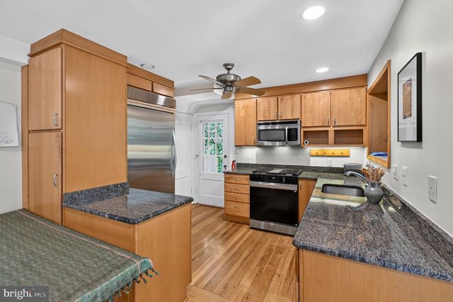 210 N EVERGREEN ST, Arlington, VA 22203