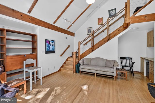 210 N EVERGREEN ST, Arlington, VA 22203
