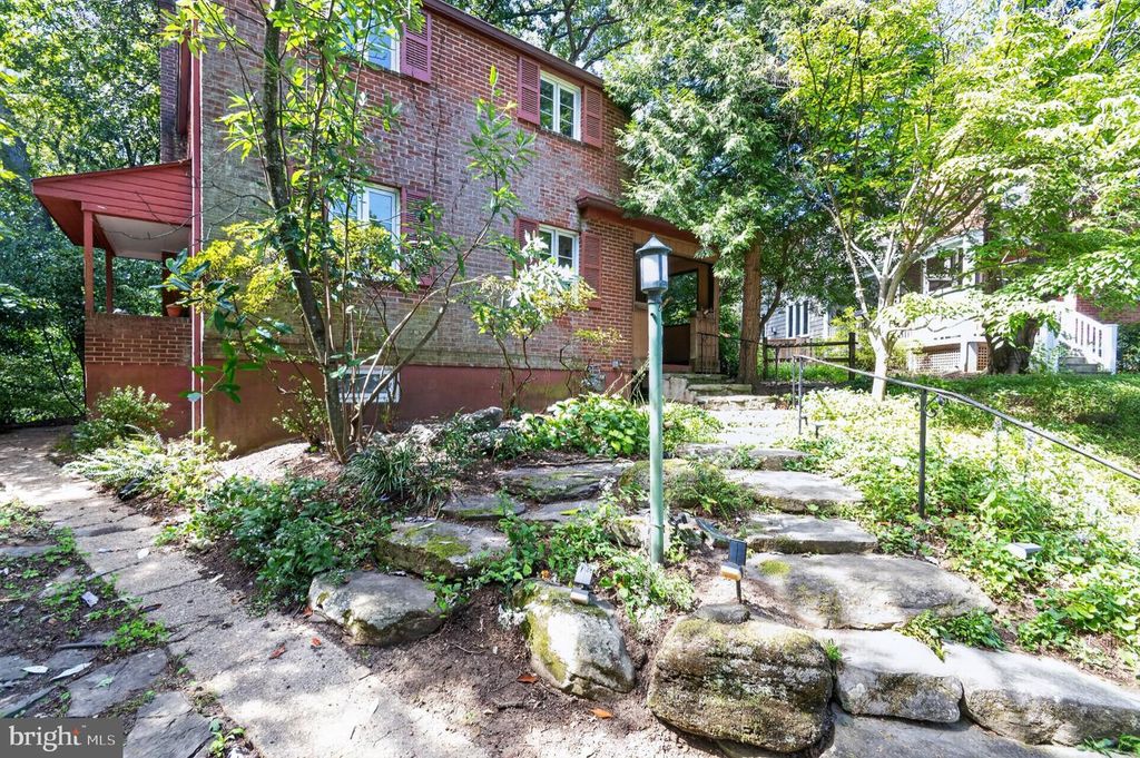 210 N EVERGREEN ST, Arlington, VA 22203