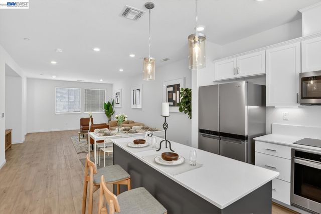 29823 Mission Blvd, Hayward, CA 94544