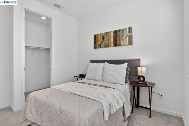 29823 Mission Blvd, Hayward, CA 94544