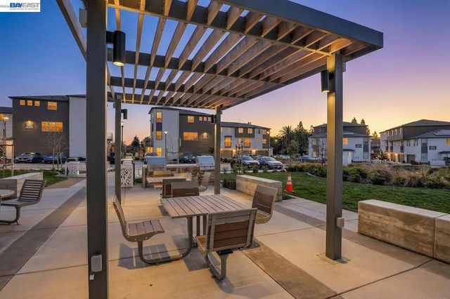 29823 Mission Blvd, Hayward, CA 94544