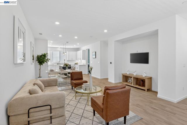 29823 Mission Blvd, Hayward, CA 94544