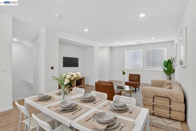 29823 Mission Blvd, Hayward, CA 94544