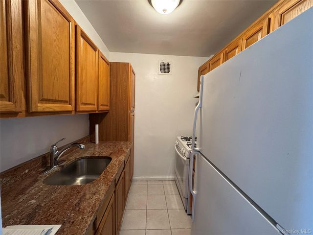 108-49 63rd Ave 2C, Forest Hills, NY 11375