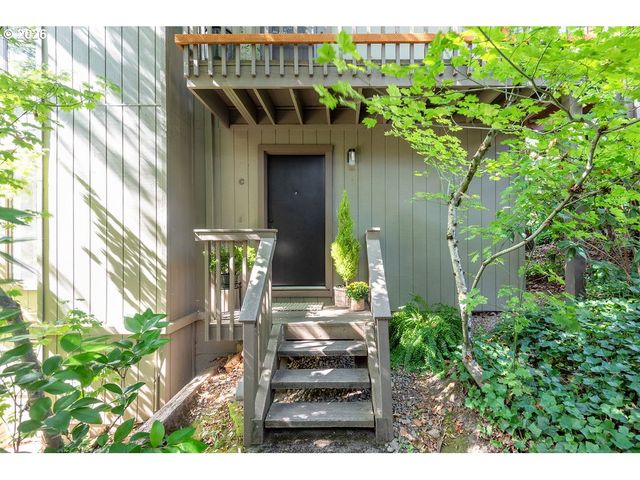 7542 Sw BARNES Rd C, Portland, OR 97225