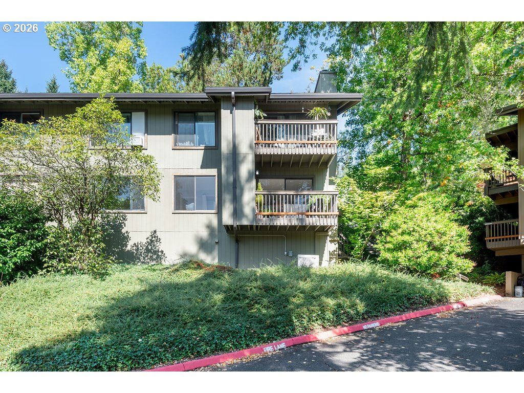 7542 Sw BARNES Rd C, Portland, OR 97225