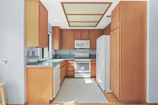 2615 Plaza Del Amo 606, Torrance, CA 90503