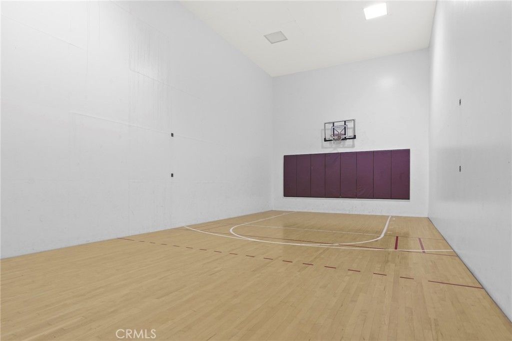 Image 41 of property listing at 2615 Plaza Del Amo 606, Torrance, CA 90503