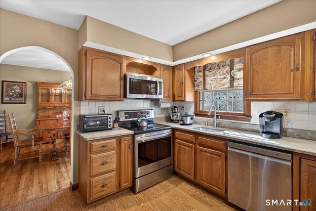 166 Thoreau Drive, Shelton, CT 06484