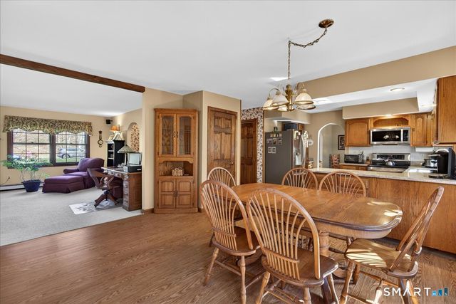 166 Thoreau Drive, Shelton, CT 06484