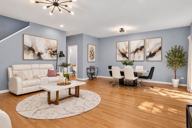 547 Bobby Ann Court, Roselle, IL 60172