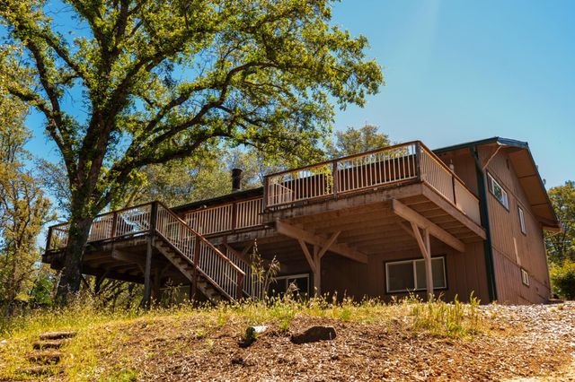 23290 E Shadow Dr, Auburn, CA 95602