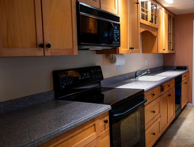 23290 E Shadow Dr, Auburn, CA 95602