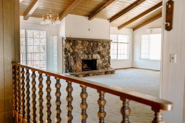 23290 E Shadow Dr, Auburn, CA 95602