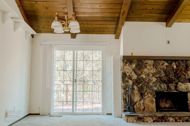 23290 E Shadow Dr, Auburn, CA 95602