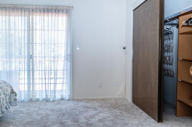 23290 E Shadow Dr, Auburn, CA 95602