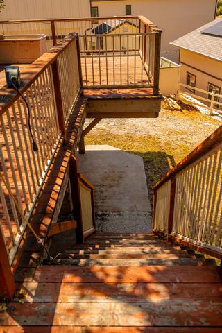 23290 E Shadow Dr, Auburn, CA 95602