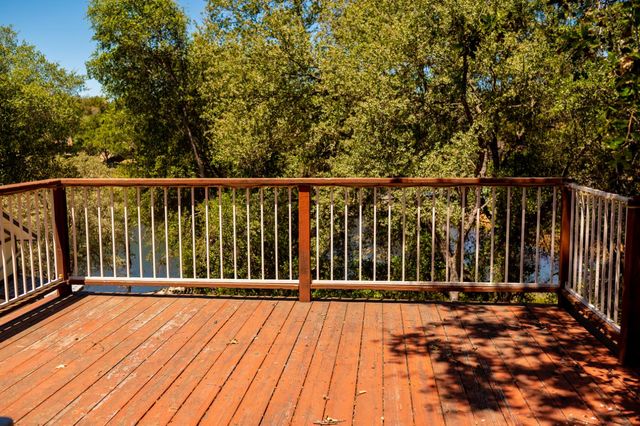 23290 E Shadow Dr, Auburn, CA 95602
