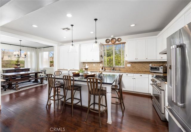 13216 Finish Draft Court, Eastvale, CA 92880