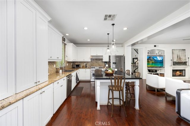 13216 Finish Draft Court, Eastvale, CA 92880