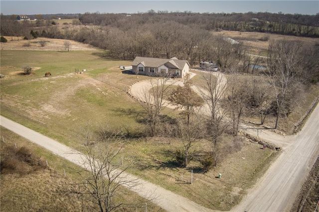 1155 NW 250 Road, Holden, MO 64040