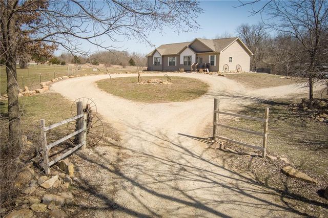 1155 NW 250 Road, Holden, MO 64040