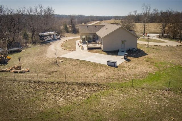 1155 NW 250 Road, Holden, MO 64040