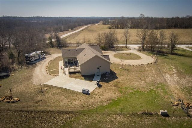 1155 NW 250 Road, Holden, MO 64040