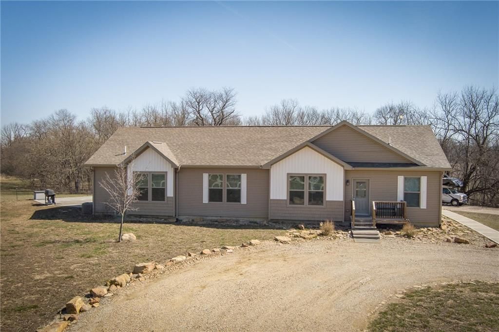 1155 NW 250 Road, Holden, MO 64040